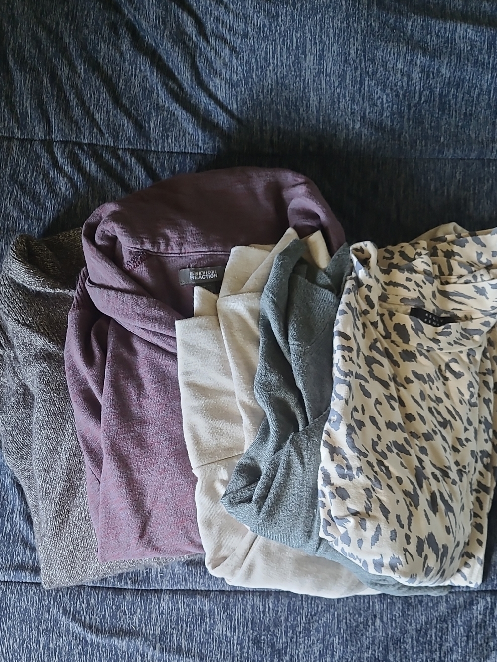 Women’s Cardigan LOT S/M